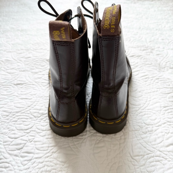 Dr. Martens 1460 Pascal in Chocolate Brown Size 8.5 US - Picture 6 of 10